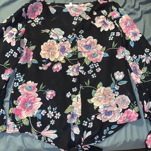 Long sleeve floral shirt size xs from Maurices.